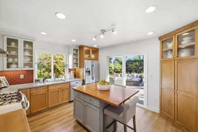 572 Seahorse Ln, Redwood Shores, CA 94065 - Photo 10