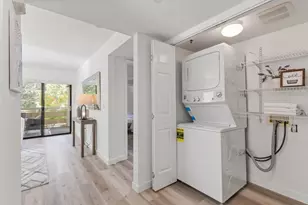 576 W Parr Ave 1, Los Gatos, CA 95032 - Photo 16
