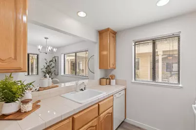 576 W Parr Ave 1, Los Gatos, CA 95032 - Photo 12