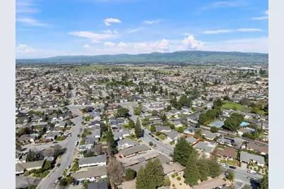 8275 Westwood Dr, Gilroy, CA 95020 - Photo 18