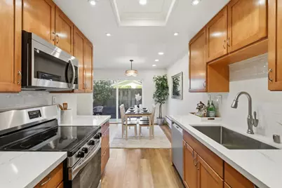 710 Winstead Ct, Sunnyvale, CA 94087 - Photo 10