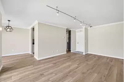 8 Commodore Dr C457, Emeryville, CA 94608 - Photo 4