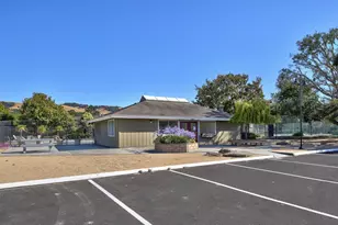 19311 Creekside Cir, Salinas, CA 93908 - Photo 2
