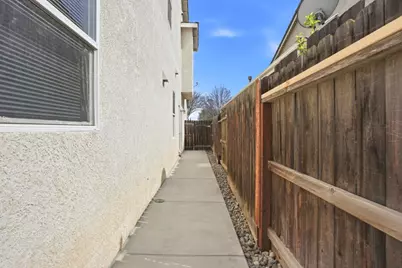 381 Honeybell St, Los Banos, CA 93635 - Photo 48