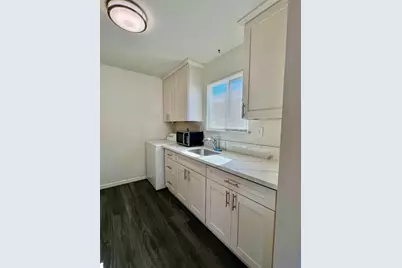 7330 25th Ave, Sacramento, CA 95820 - Photo 8