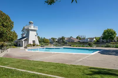 716 Newport Cir, Redwood City, CA 94065 - Photo 66