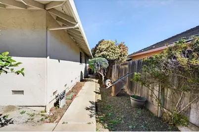 913 Ridgemark Dr, Hollister, CA 95023 - Photo 46