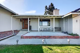 913 Ridgemark Dr, Hollister, CA 95023 - Photo 4