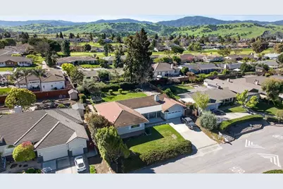 913 Ridgemark Dr, Hollister, CA 95023 - Photo 52