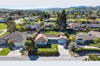 913 Ridgemark Dr, Hollister, CA 95023 - Photo 52