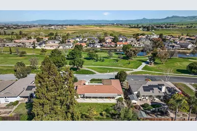 913 Ridgemark Dr, Hollister, CA 95023 - Photo 54