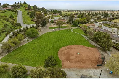 913 Ridgemark Dr, Hollister, CA 95023 - Photo 70