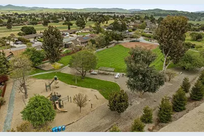 913 Ridgemark Dr, Hollister, CA 95023 - Photo 74