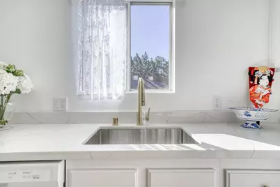 650 Encore Way, San Jose, CA 95134 - Photo 12