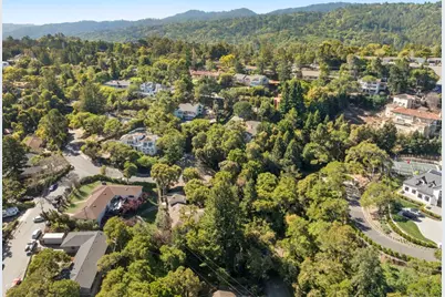 70 Tiptoe Ln, Burlingame, CA 94010 - Photo 44