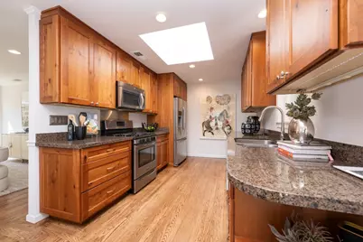 3 Delmar Ct, Redwood City, CA 94063 - Photo 10