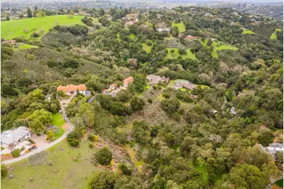 27388 Sherlock Ct, Los Altos, CA 94022 - Photo 2