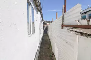 7118 Halliday Ave, Oakland, CA 94605 - Photo 2