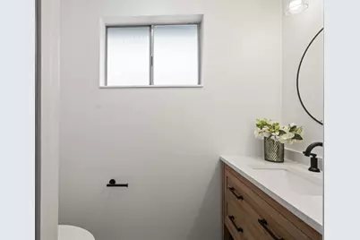 1941 Memorial Dr, Hollister, CA 95023 - Photo 20