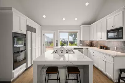 17074 Bohlman Rd, Saratoga, CA 95070 - Photo 8