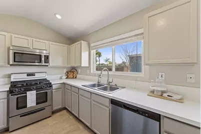 120 Onyx Dr, Watsonville, CA 95076 - Photo 16