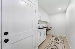 2488 Kenwood Ave, San Jose, CA 95128 - Photo 20