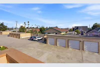 1055 Padre Dr 2, Salinas, CA 93901 - Photo 24