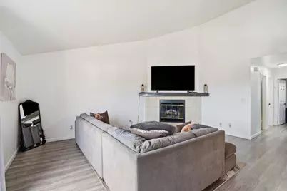 1055 Padre Dr 2, Salinas, CA 93901 - Photo 28