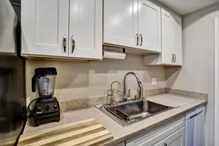 5559 Cribari Cir, San Jose, CA 95135 - Photo 12