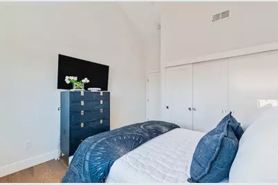 16 Hillview Ave, Redwood City, CA 94062 - Photo 16