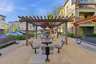 195 Carson Falls Cmn, Fremont, CA 94539 - Photo 44