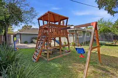 124 Hollycrest Dr, Los Gatos, CA 95032 - Photo 36