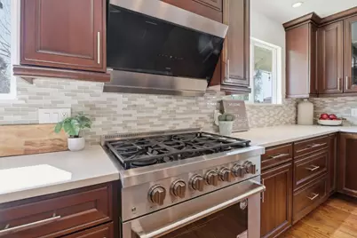 124 Hollycrest Dr, Los Gatos, CA 95032 - Photo 10