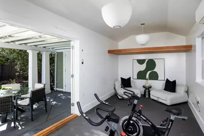 253 Princeton Rd, Menlo Park, CA 94025 - Photo 18