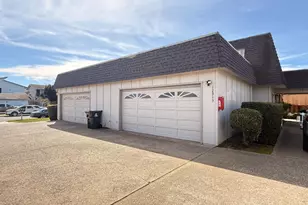 12911 Barkley Dr, Salinas, CA 93906 - Photo 4