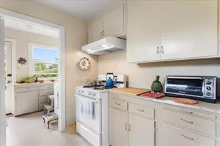 15590 Linda Ave, Los Gatos, CA 95032 - Photo 8