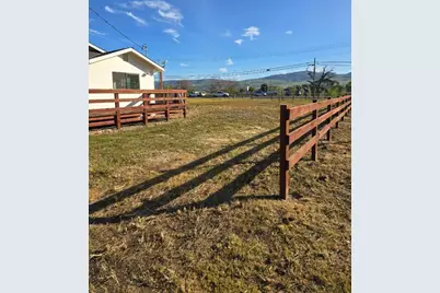 45 Roosevelt Ave, San Martin, CA 95046 - Photo 2