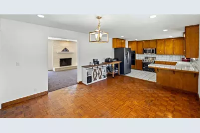 20091 Portola Dr, Salinas, CA 93908 - Photo 14