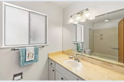 20091 Portola Dr, Salinas, CA 93908 - Photo 18
