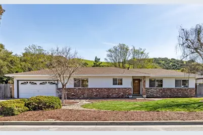 20091 Portola Dr, Salinas, CA 93908 - Photo 1