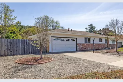 20091 Portola Dr, Salinas, CA 93908 - Photo 24