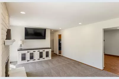 20091 Portola Dr, Salinas, CA 93908 - Photo 10