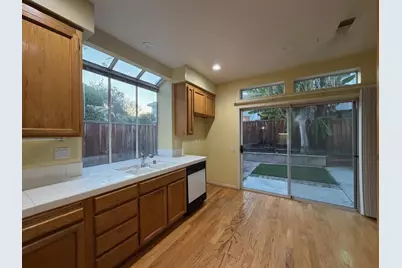 5417 Ridgewood Dr, Fremont, CA 94555 - Photo 18