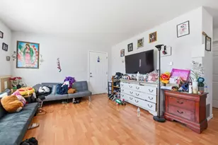 1303 Danube Wy, San Jose, CA 95116 - Photo 16