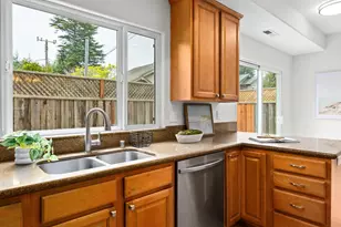 1576 Heritage Ln, Santa Cruz, CA 95062 - Photo 10