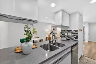 225 Red Oak Dr H, Sunnyvale, CA 94086 - Photo 10