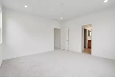 2211 Daisy Dr, Hollister, CA 95023 - Photo 18