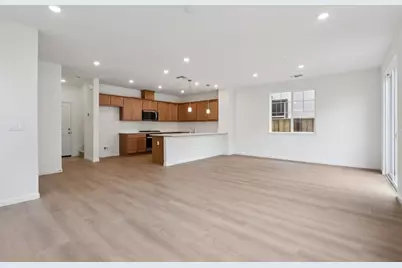 2211 Daisy Dr, Hollister, CA 95023 - Photo 6
