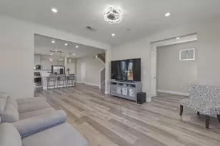 22 E Funderburg Blvd, Mountain House, CA 95391 - Photo 10