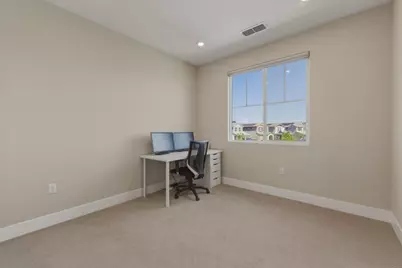 22 E Funderburg Blvd, Mountain House, CA 95391 - Photo 18